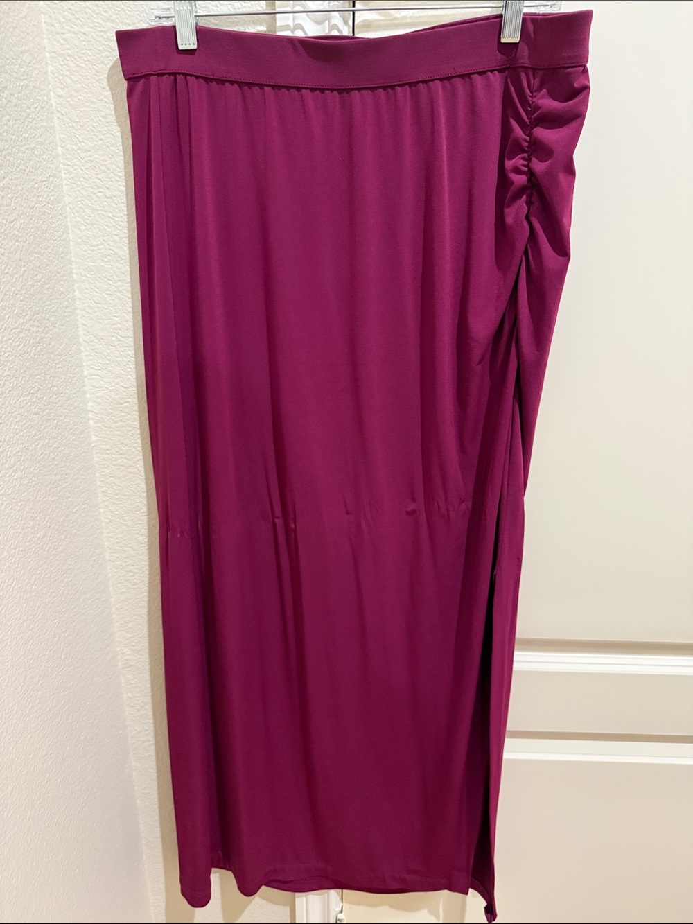Lane Bryant Raspberry Ruched Maxi Skirt with side Slit 14/16